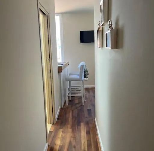 Attico Nel Centro Di דירה *